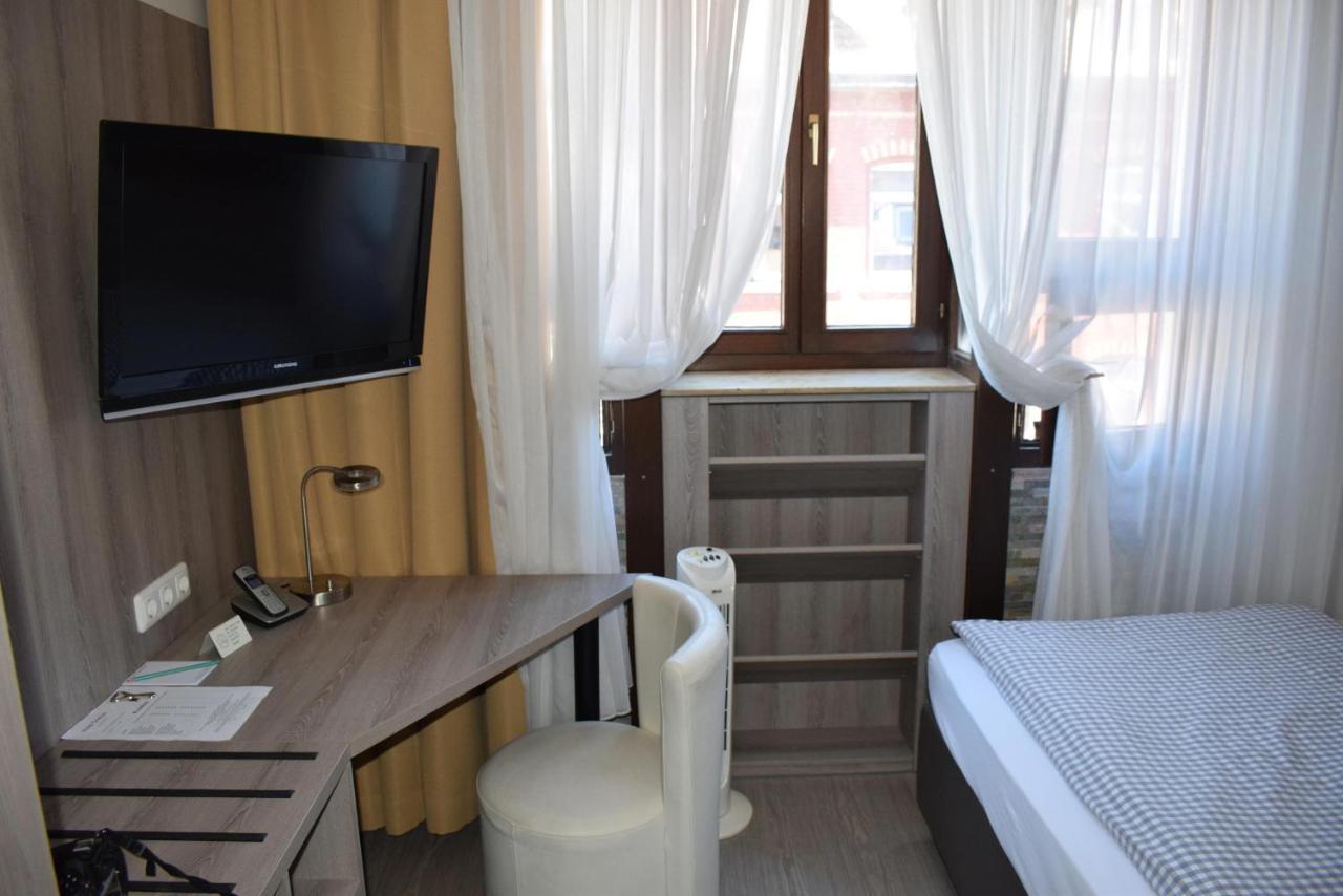 אאכן Hotel Granus מראה חיצוני תמונה